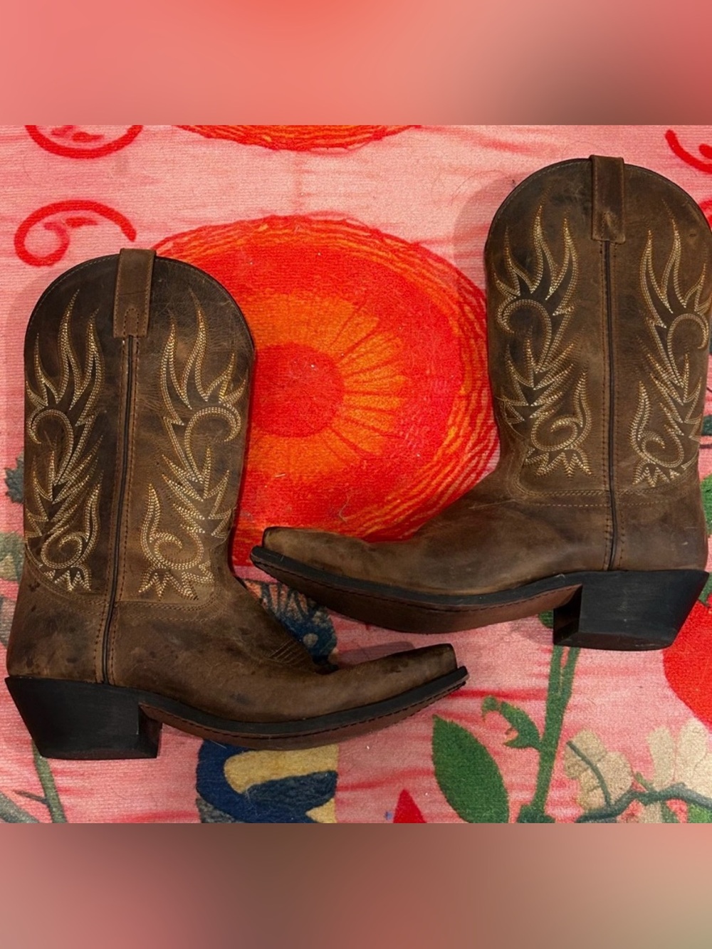 Laredo Brown & Tan Leather Cowboy Boots w/ Vintage Western Aesthetic. Men 9D